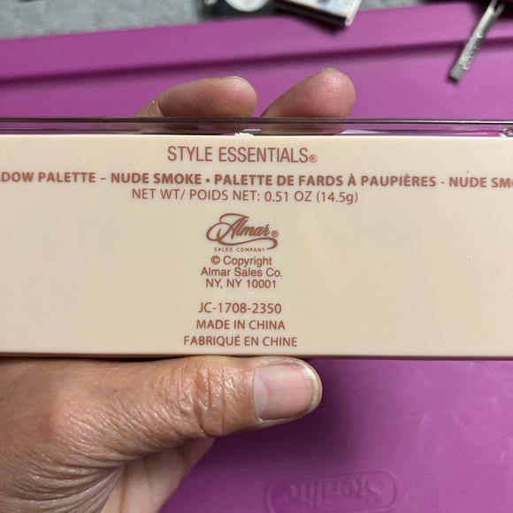 Style essentials Eyeshadow - Picture 2 of 2